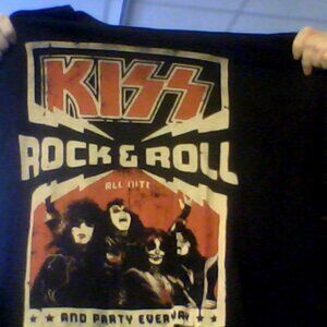 KISS T-SHIRT